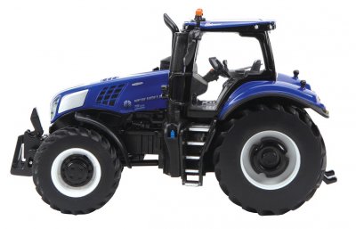 Britains New Holland T8